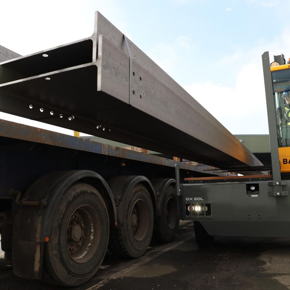 Baumann GX Classic beim Beladen eines LKW