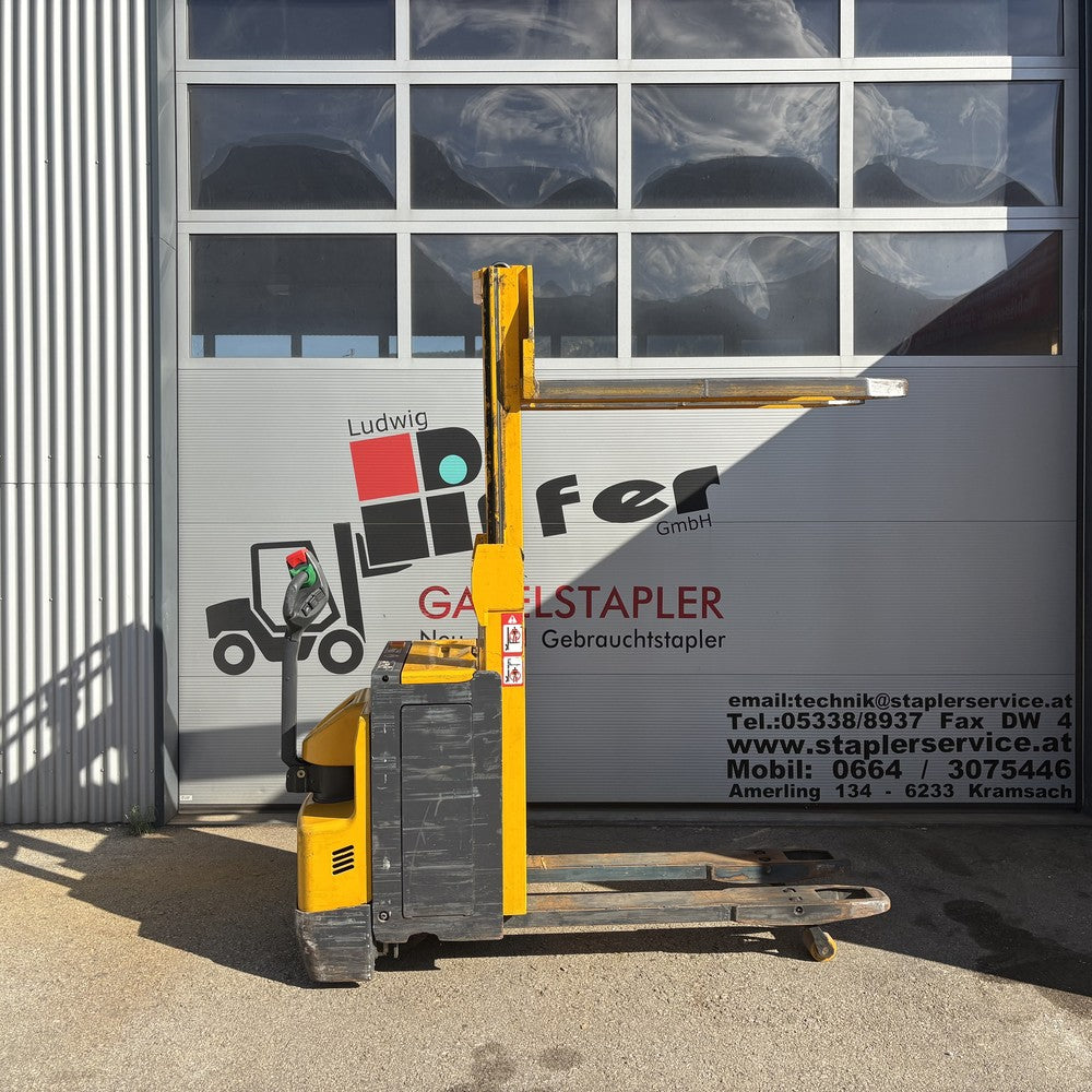 EJD 220 mit gehobenem Mast – Doppelstock-Funktion