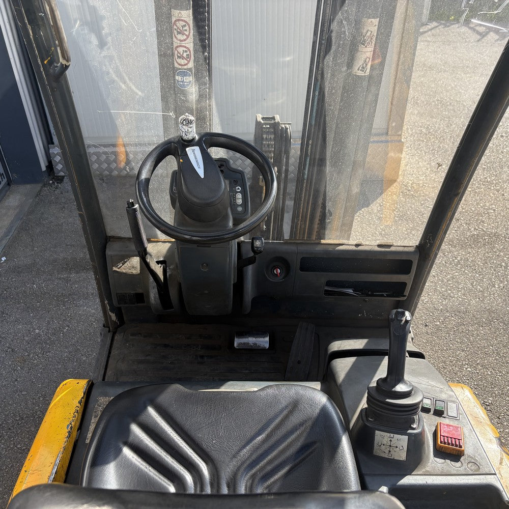 Fahrerplatz mit Multipilot-Joystick