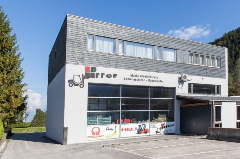 Firmensitz und Meisterwerkstätte der Ludwig Piffer GmbH in Radfeld, Tirol